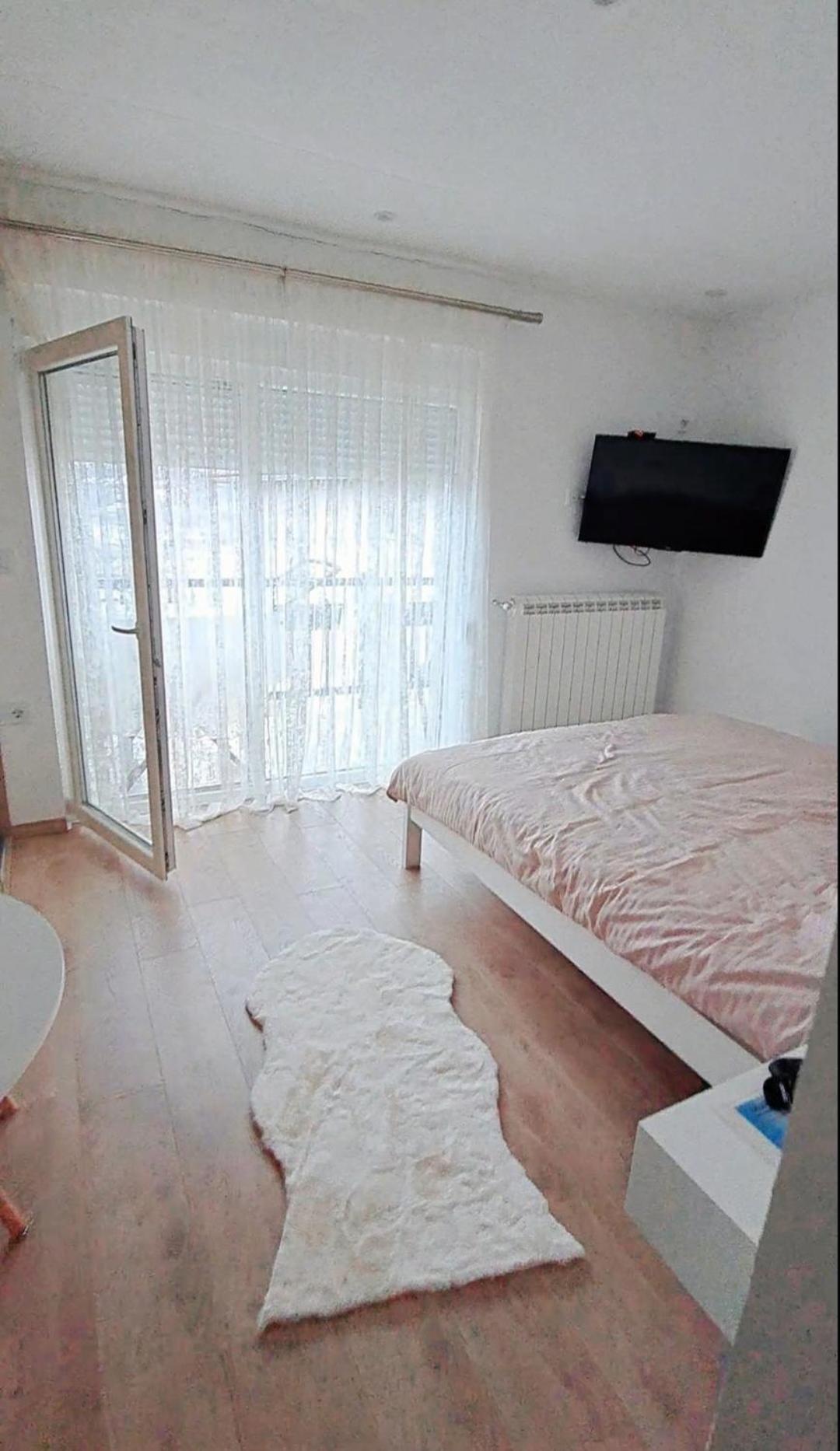 Rooms Lida & Friendly Home Plav Bagian luar foto