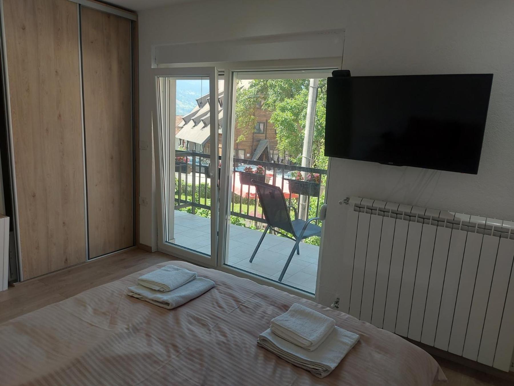 Rooms Lida & Friendly Home Plav Bagian luar foto