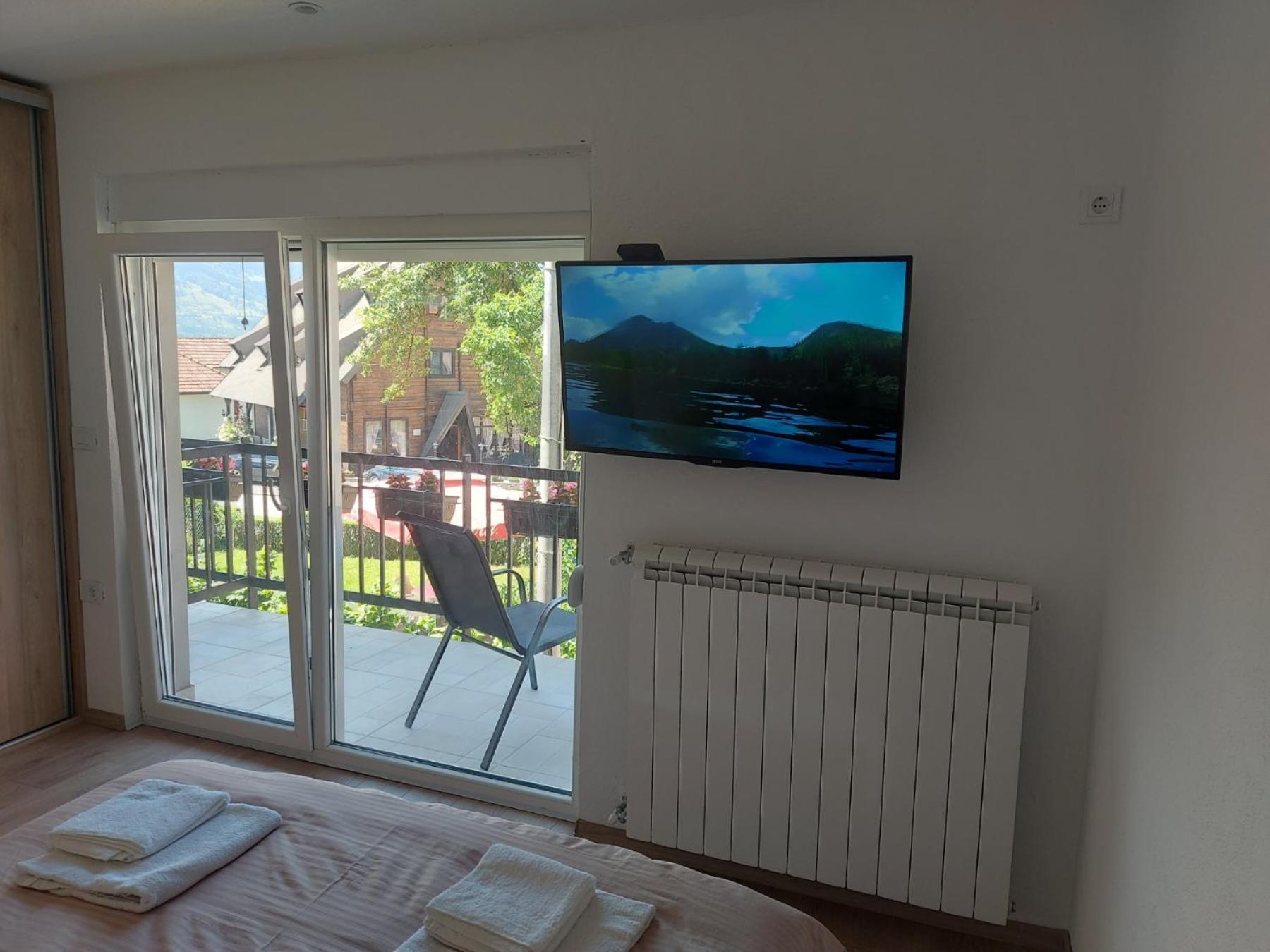 Rooms Lida & Friendly Home Plav Bagian luar foto