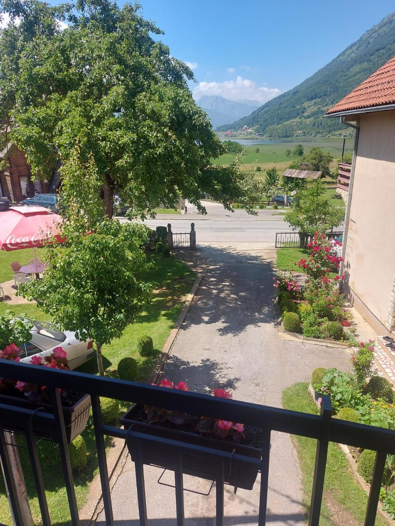 Rooms Lida & Friendly Home Plav Bagian luar foto