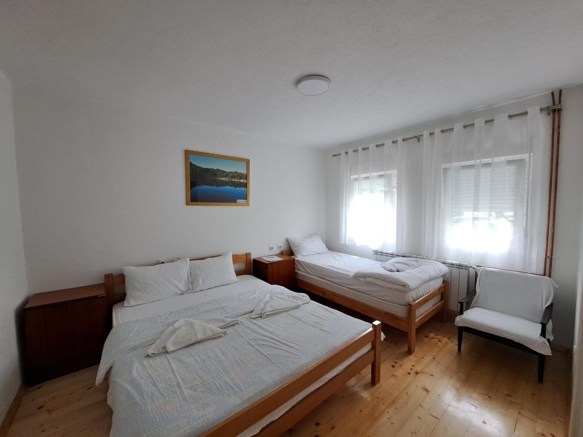 Rooms Lida & Friendly Home Plav Bagian luar foto